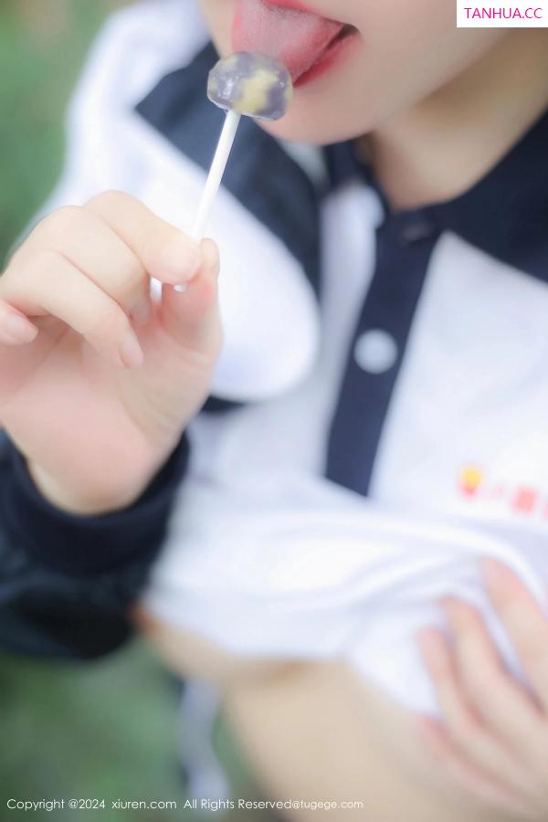   [XiuRen]高清写真图 2024.04.02 No.8335 小薯条nienie 美臀性感第29张图片